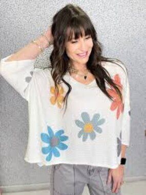 POL V-Neck Flower Print Top In Ivory (Small)